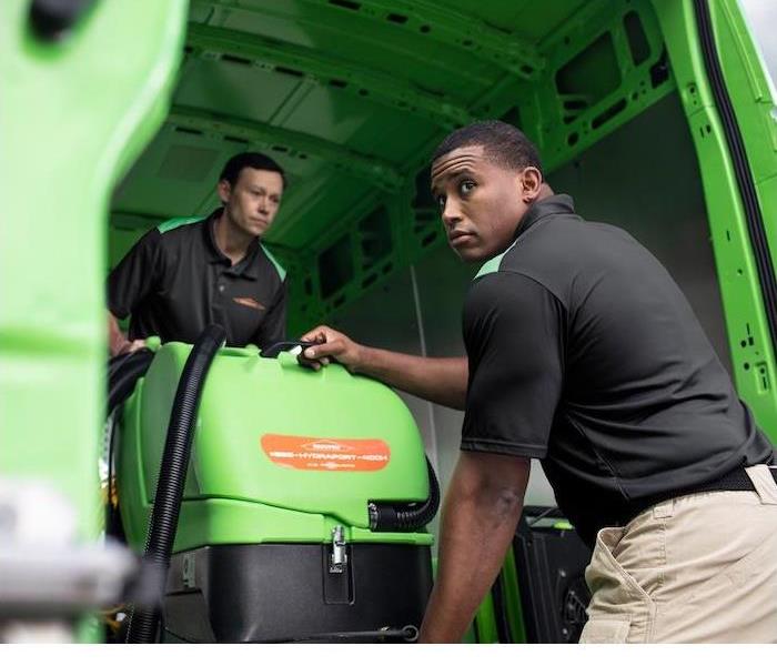 SERVPRO Employees with equipment 